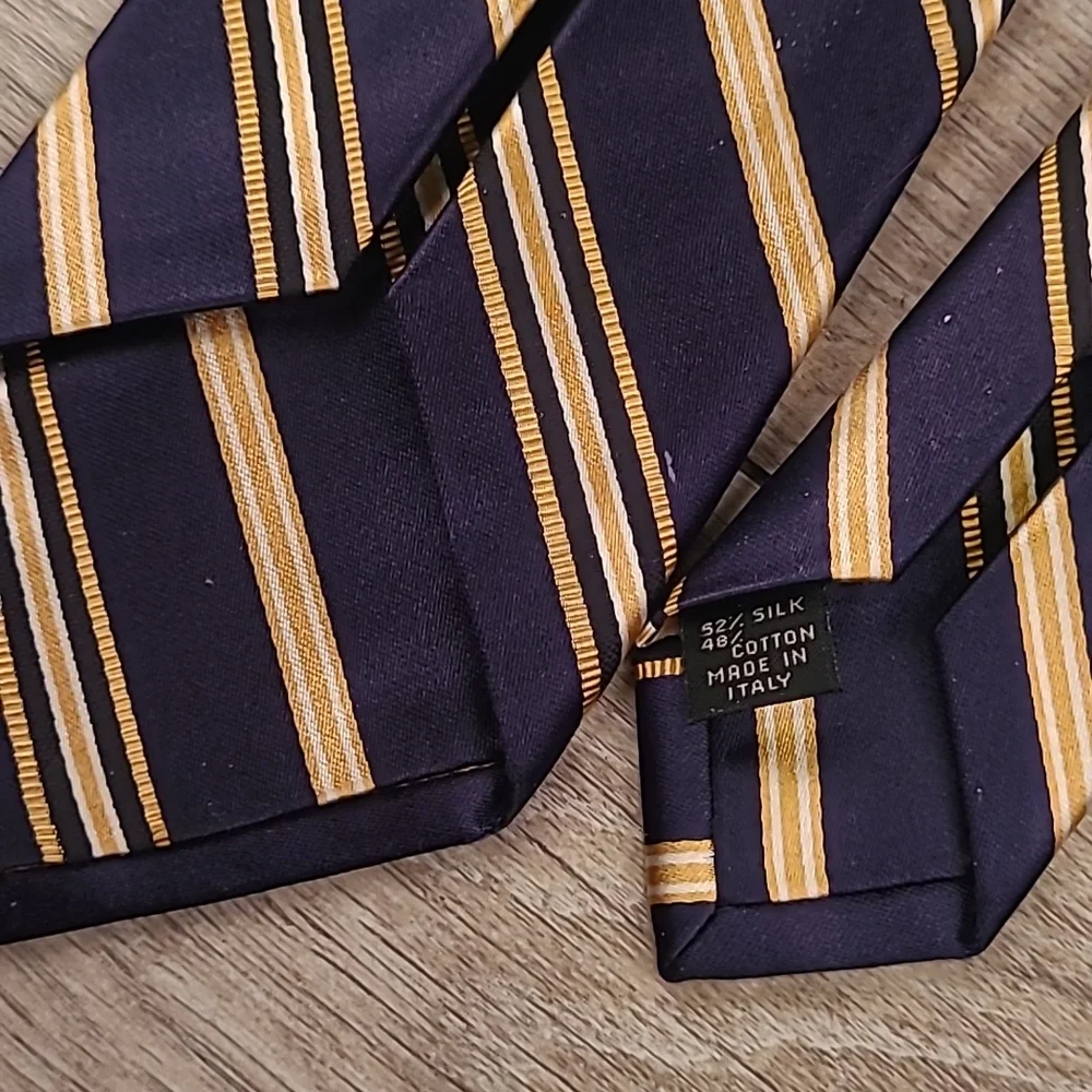 JOS A BANK Signature Platinum 7 FOLD Gold Navy Blue Striped Silk Cotton Tie RARE